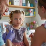 子供とワクチン：安全性と親の役割